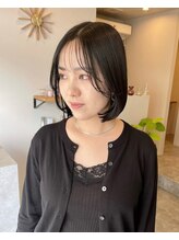 ユニ (uni) ふわっと動くボブスタイル