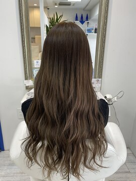 アルターシェリー(aL-ter che'rie) ベージュカラー[黒髪/グレーベージュ/レイヤーロング]