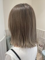 ネオリーブソラ 相模大野店(Neolive sola) 白髪ぼかしハイライト/外ハネ