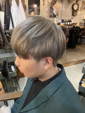 ラベナラ(RAVENALA) シルバーカラー