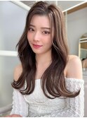 20代小顔に見える！くびれレイヤー × オリーブベージュ