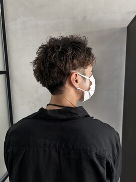 フェリア 松山(Feria) パーマスタイル 深田和也