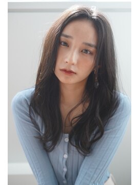 ルフュージュ バイ プロデュース 相模大野店(Refuge by Produce) 暗髪/レイヤーカット/長めバング