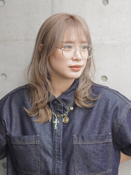 アーレント(AREND) 透明感ミルクティーベージュ/小顔