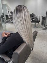 キオク(KIOX)&nbsp;シャドールーツ/ブリーチ/ハイトーンカラー/髪質改善