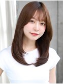 ミディアムレイヤー/内巻きワンカール/顔周り/20代/30代