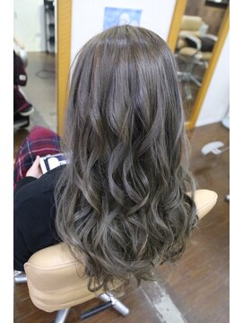 ラウレア(Laule'a) 【外国人風】3Dイルミナカラーグレイアッシュ@ラウレア