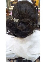 レヴィーマム(Revie mum)&nbsp;まとめ左流しヘアセット