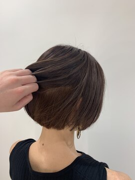ビューティトリートメントサロン コンフォルタ(Beauty treatment salon ComfortA) オシャレグレーカラー×ボブ