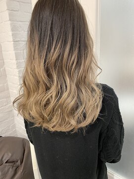 ヴァンカウンシル 金山(VANCOUNCIL kanayama) 【VAN COUNCIL kanayama】グラデーションカラー×グレージュ☆