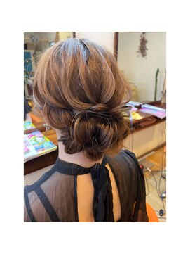 キキ 美容室(KIKI) 結婚式のお呼ばれアレンジ☆