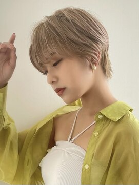 イヴォークトーキョーオーサカ(EVOKE TOKYO osaka) ハイトーン 抜け感 可愛い 韓国風 おしゃれ 大人 くびれショート