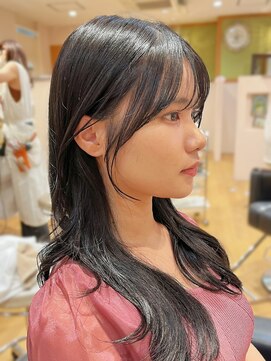 リタ(Lita) ★韓国ヘア/小顔/顔まわり/ぱっつん/おくれ毛/黒髪