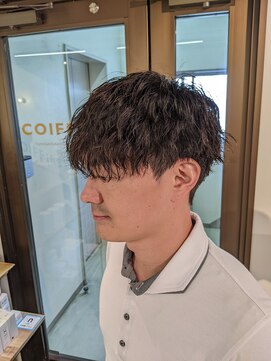 コワファーストナガサキシャンプーボーイ(COIFF1RST NAGASAKI SHAMPOO BOY) 平行マッシュ×ツイストスパイラルパーマ
