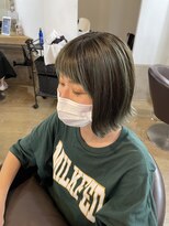 リコモ(Likkle More) ハイライト×切りっぱなしボブ