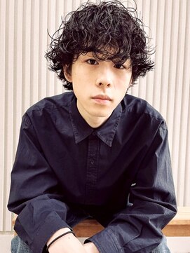 ミラバイグリーン(Mira by green) シャドウパーマ波巻きスパイラルウルフツーブロック