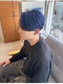 10代、20代に人気のネイビーカラー、毛流れスタイル