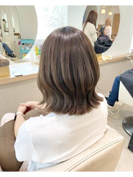 ラ ブランシュ 大宮(La Blanche) 切りっぱなしボブ/ベージュカラー/大宮