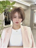 《大人女性の色気と品を引き出す》小顔ショート