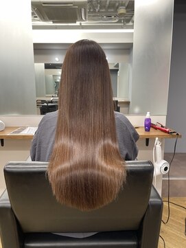 シカ 神戸三宮元町店(Cica) 縮毛矯正 ストレート 癖毛 神戸三宮元町 髪質改善 美髪