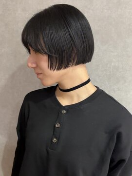 サーカス 町田(circus) 前上がりミニボブ×雰囲気出るブラックカラー
