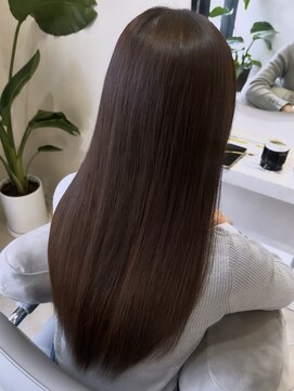 ベル サウス(BHEL south) 津市ロングレイヤーカットハッシュカット透明感カラー重めロング