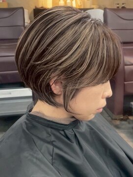 ハーシーバイアポロ 相模大野(HERSHE by apollo) xカット//ホワイトグレージュ/レイヤーカット/チェリーブラウン