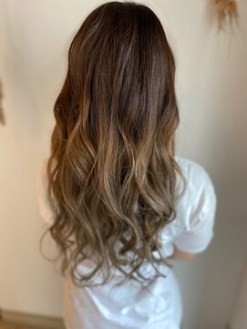 ヘアドゥーレディバグ 大和八木店(HAIR DO LADY BUG) ロングウェーブグラデーションカラー