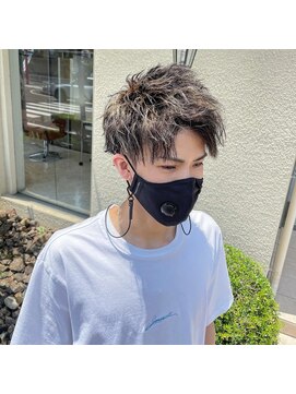 ラドンナアデッソ(LA.DONNA ADDESSO) ツイストアップバングとばちばちハイライト