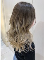 クレア本厚木(CREA)&nbsp;［Chii］ バレイヤージュカラー　ミルキーベージュ