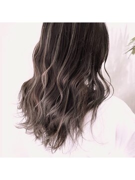 バーベナ(VERBENA) 【VERBENA】ブリーチ履歴を生かしたグラデーションハイライト