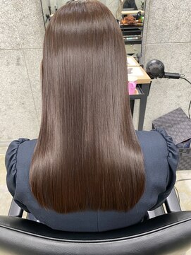 ウィールールピヴォクロス(WE RULE pivot cross) [札幌髪質改善ストレート] グレージュカラー(ブリーチなし)