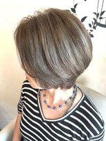 フラワー ナガハマ(Flower Nagahama)&nbsp;ベース明るめ白髪ぼかしハイライト