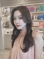 アマニ ヘアー ホスピタル(AMANI. HAIR HOSPITAL)&nbsp;AMANI 韓国風大人かき上げロングスタイル