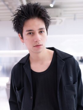 ユウ 渋谷(U) アッシュブラックマッシュパーマ刈り上げツーブロック