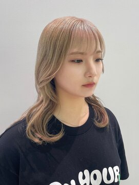 ノラキチジョウジ(NORA KICHIJOJI) ハイトーンカラーロングフェイスレイヤーカット耳かけ