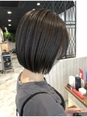 やわらかミディアムワンカールパーマカーキグレージュ前髪錦糸町