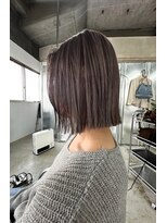 ダウ(dow)&nbsp;伸ばしかけの方にもオススメのぱつっとボブ◎