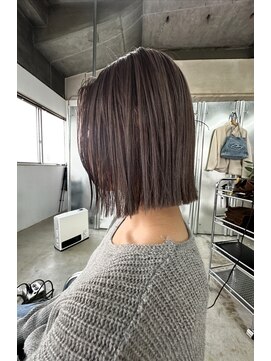 ダウ(dow) 伸ばしかけの方にもオススメのぱつっとボブ◎