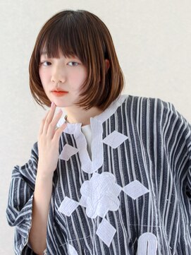 ヘアサロン ガリカ 表参道(hair salon Gallica) やわらかい丸みと抜け感で魅せる、上品なワンカールボブ
