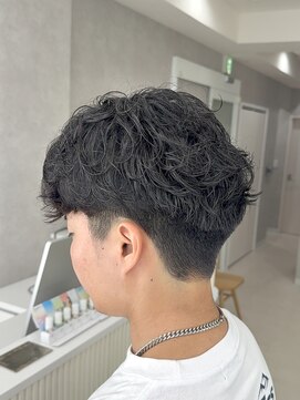 メレ 仙台(Mele) MEN’S HAIR/サーフカール/メンズ刈り上げセンターパート/仙台