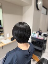 アンビス(1bis) 小顔見えが叶う丸みショートスタイル