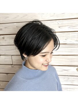 デコヘアー キートス(DECO HAIR kiitos) 耳出しショート