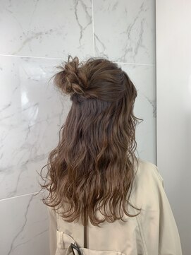 アヴァンスクロス あべのルシアス店(AVANCE.CROSS) ハーフアップ×お団子ヘア