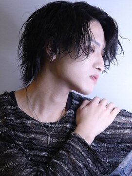 コンフィデンス メンズヘアー(confidence MEN'S HAIR) ミディアムスパイラルパーマセンターパート