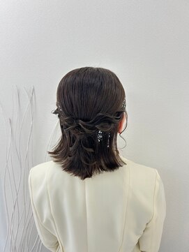 エイミー 伏見店(aemii) 被らないタイトハーフアップ