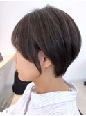 耳掛けショートボブ/顔まわり小顔カット
