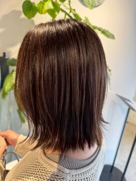 ギネス(Giness) くびれヘア軽やか外ハネブラウン