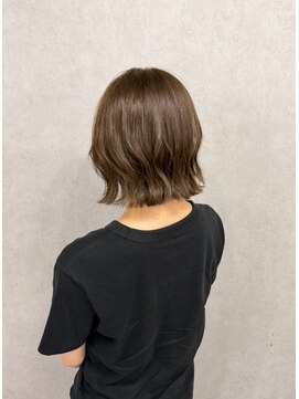 フランチェスカドットボブ(francesca.bob) 切りっぱなしボブ×オリーブグレージュ