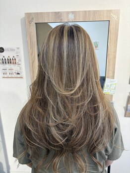 シンカ(shinka.)の写真/お客様のあらゆる髪、頭皮、お肌のニーズにお応えできる最先端の商品を随時更新しております♪